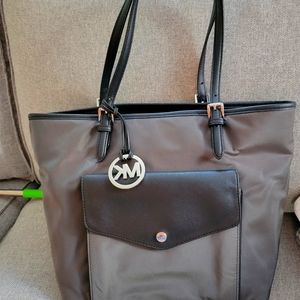Michael kors tote